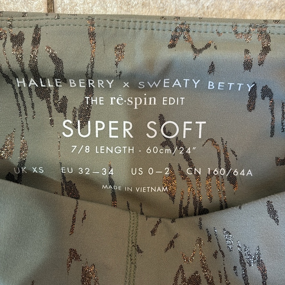 Halle Berry X Sweaty Betty Legging Women's XS Athena Super Soft 7/8 leng… - Picture 3 of 9